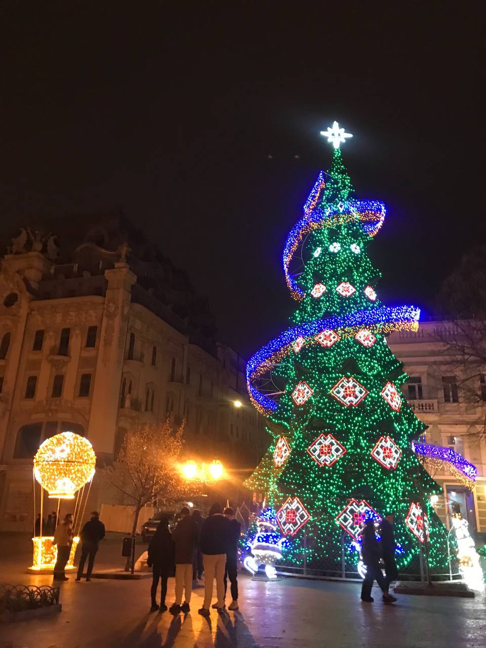 Новогодняя елка на Дерибасовской